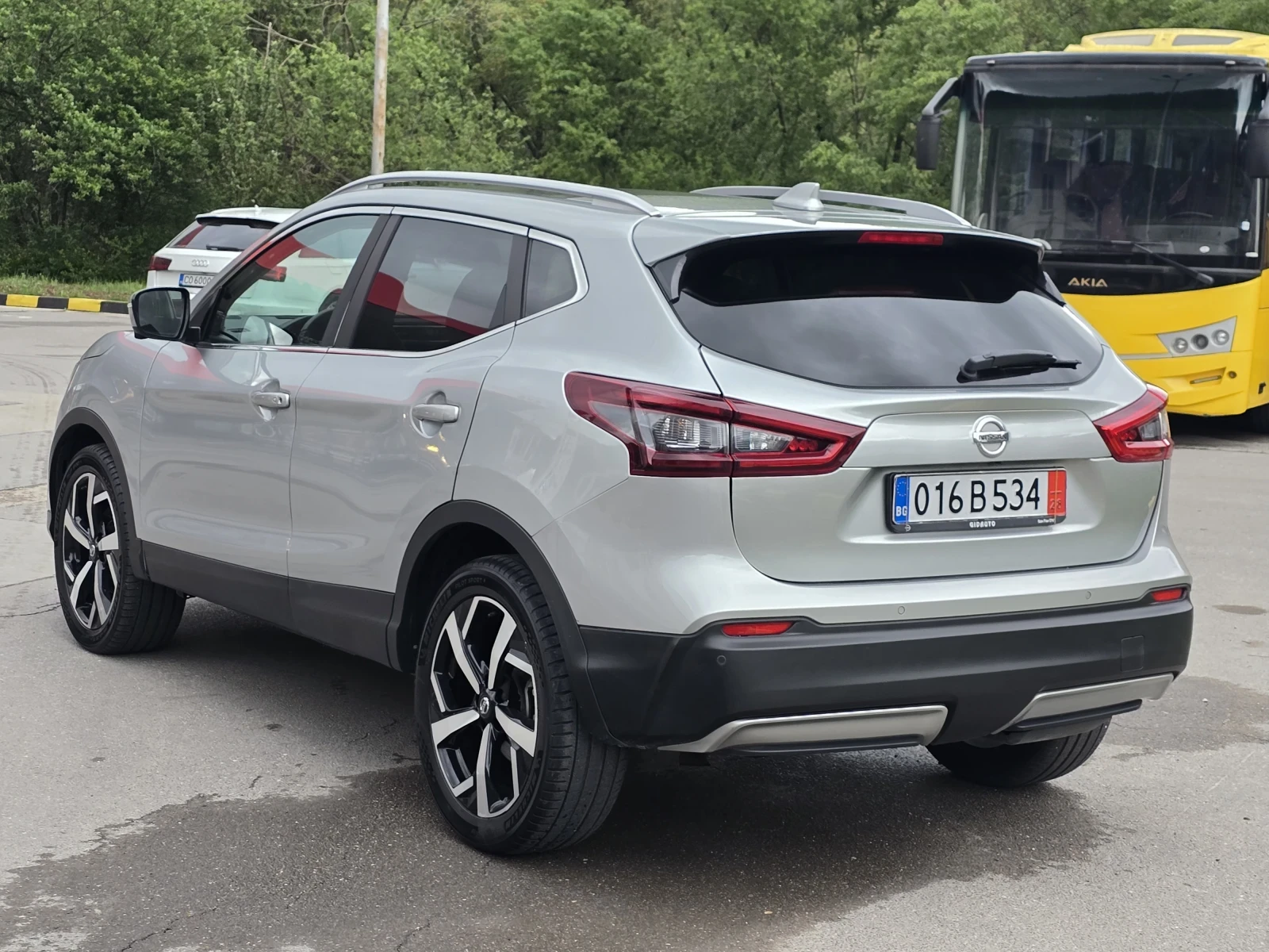 Nissan Qashqai Топ състояние 1, 7 дизел 4 x 4 100%  реален пробег, снимка 3 - Автомобили и джипове - 54486691