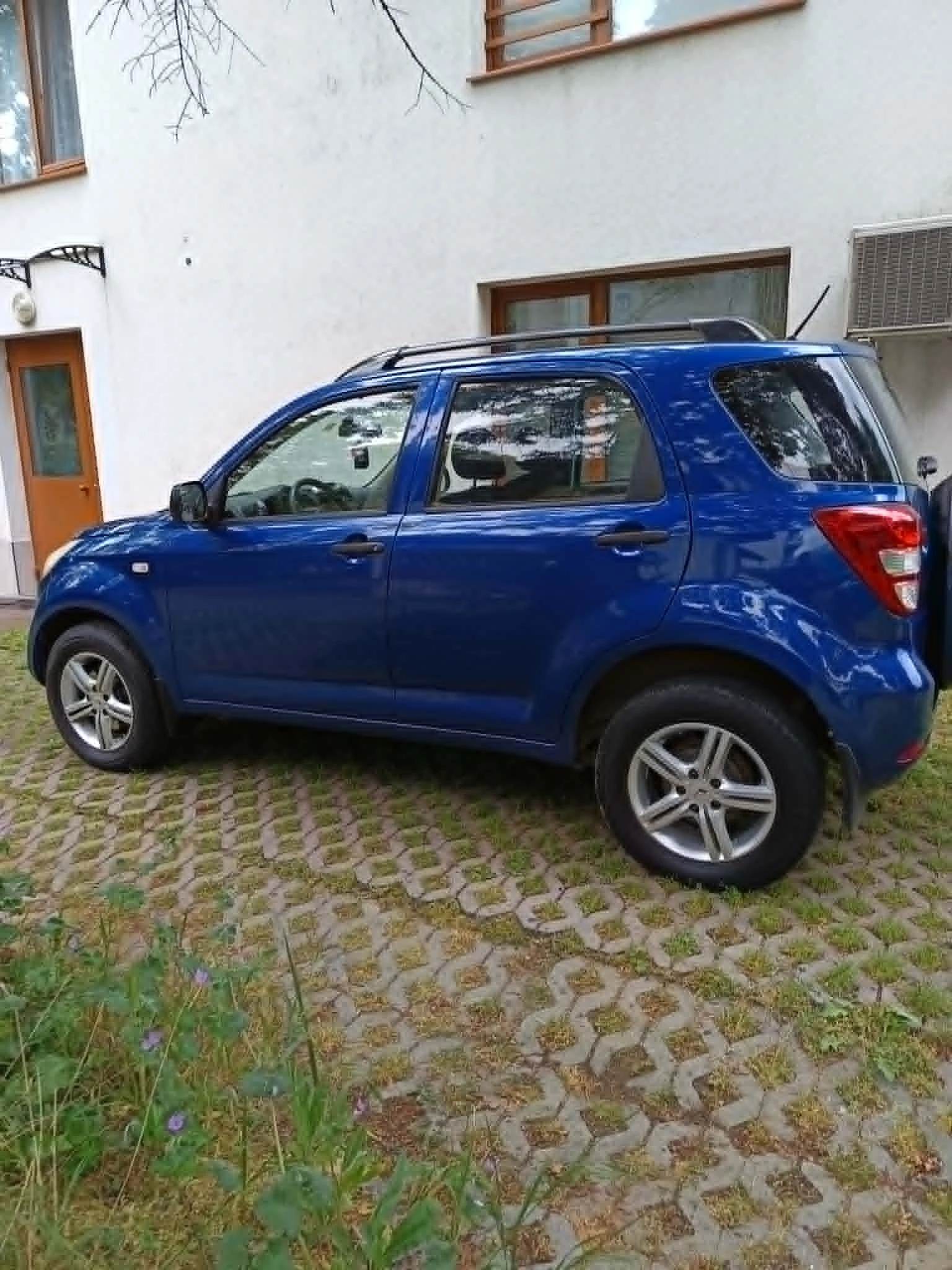 Daihatsu Terios, снимка 2 - Автомобили и джипове - 54653735