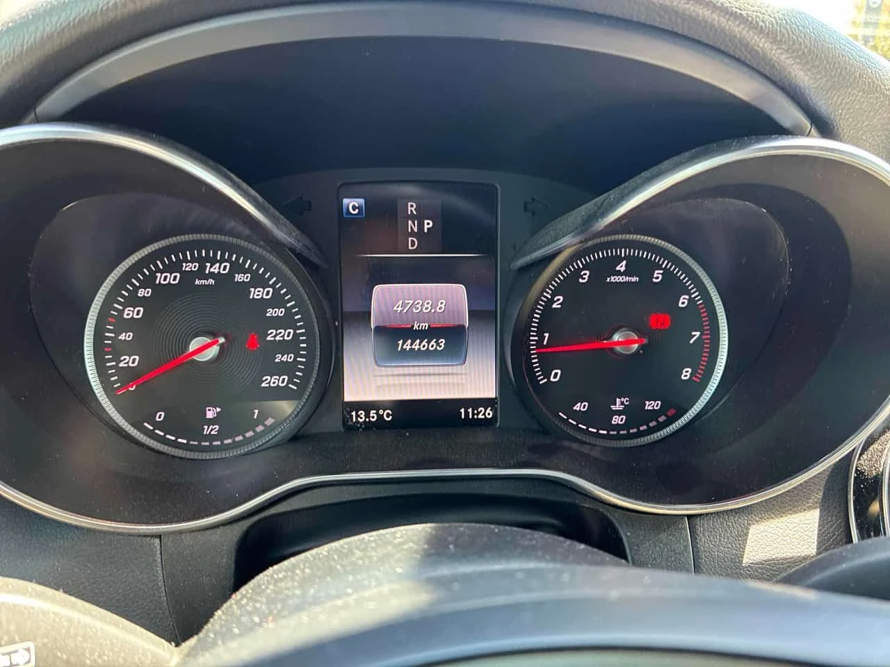 Mercedes-Benz GLC 300 ПАНО * ПОДГРЕВИ * KEYLESS * CARFAX, снимка 8 - Автомобили и джипове - 54682601