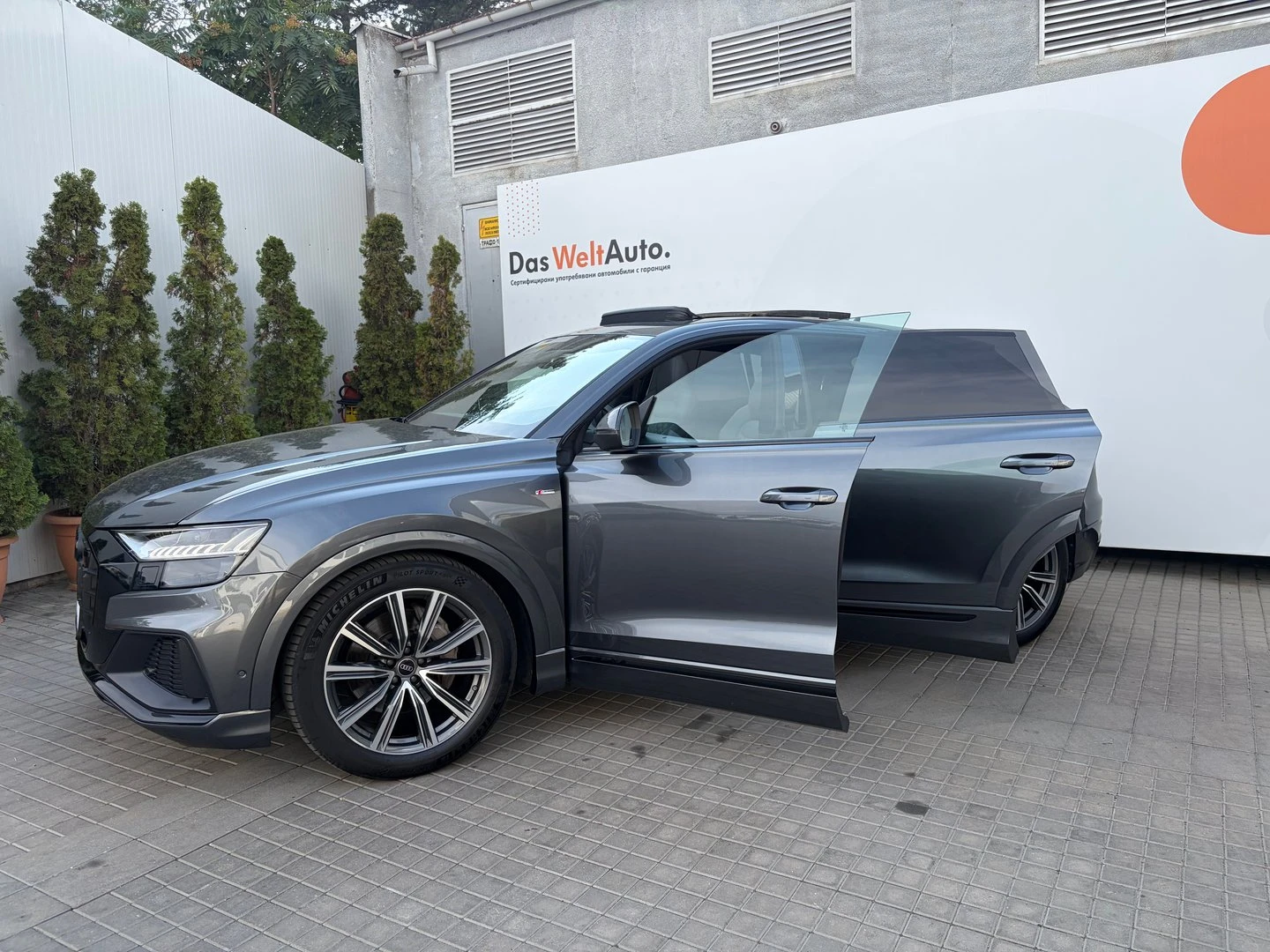 Audi Q8, снимка 4 - Автомобили и джипове - 56420622