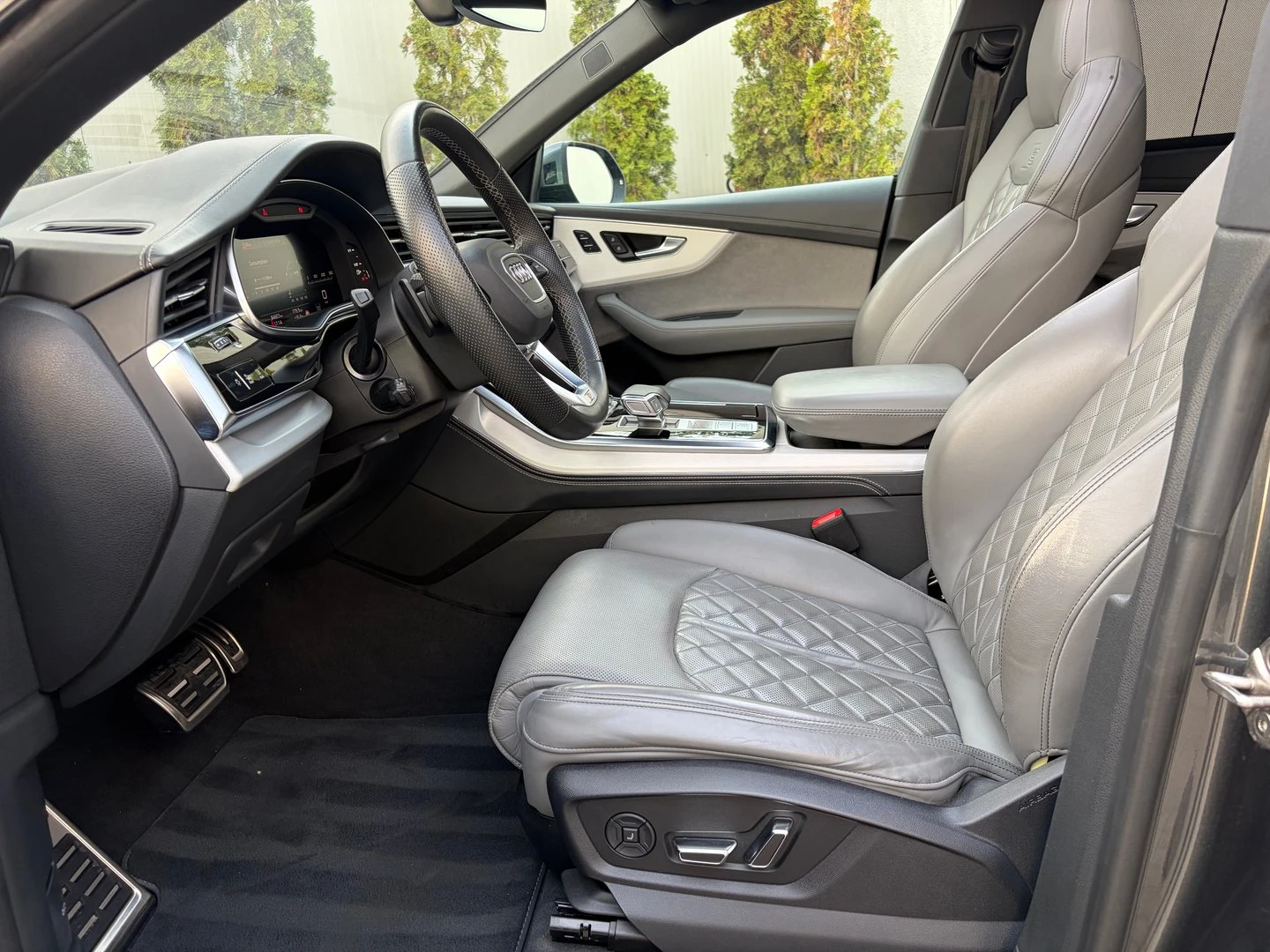 Audi Q8, снимка 6 - Автомобили и джипове - 56420622