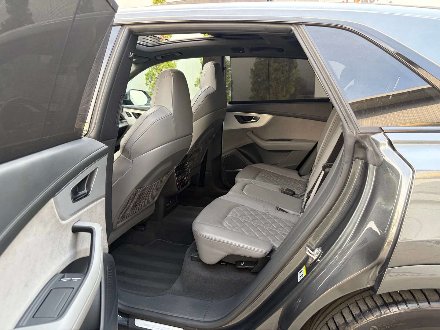 Audi Q8, снимка 9 - Автомобили и джипове - 56420622