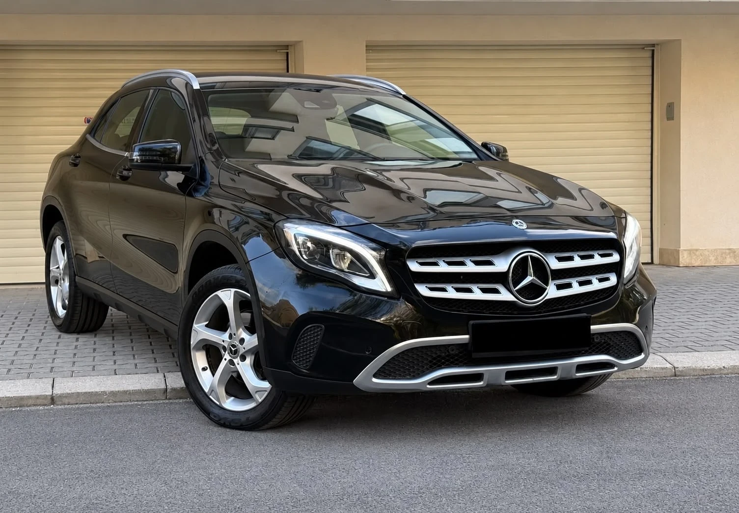 Mercedes-Benz GLA 200 ПЕРФЕКТЕН! * ЛИЗИНГ/БАРТЕР, снимка 10 - Автомобили и джипове - 56700949