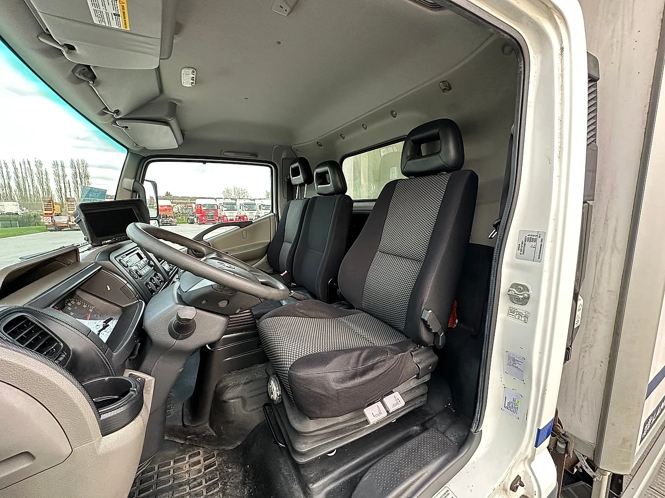 Nissan Kabstar NT500 150.65 frigo L3H2, снимка 12 - Камиони - 54130704