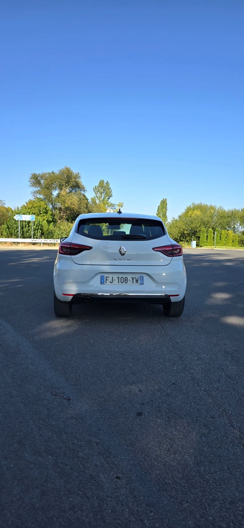 Renault Clio 1.5 dci, снимка 4 - Автомобили и джипове - 46948453