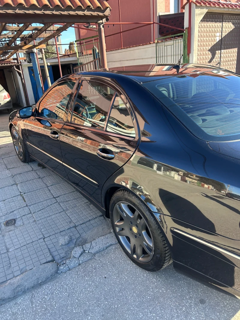 Mercedes-Benz E 320 V6 Avantgarde, снимка 7 - Автомобили и джипове - 48394024