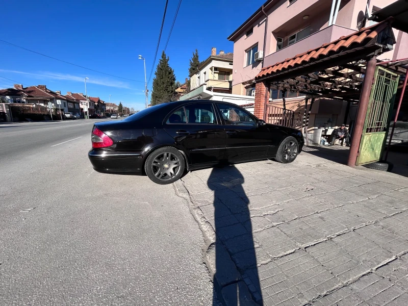 Mercedes-Benz E 320 V6 Avantgarde, снимка 3 - Автомобили и джипове - 48394024