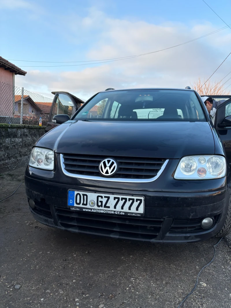 VW Touran, снимка 3 - Автомобили и джипове - 48488126