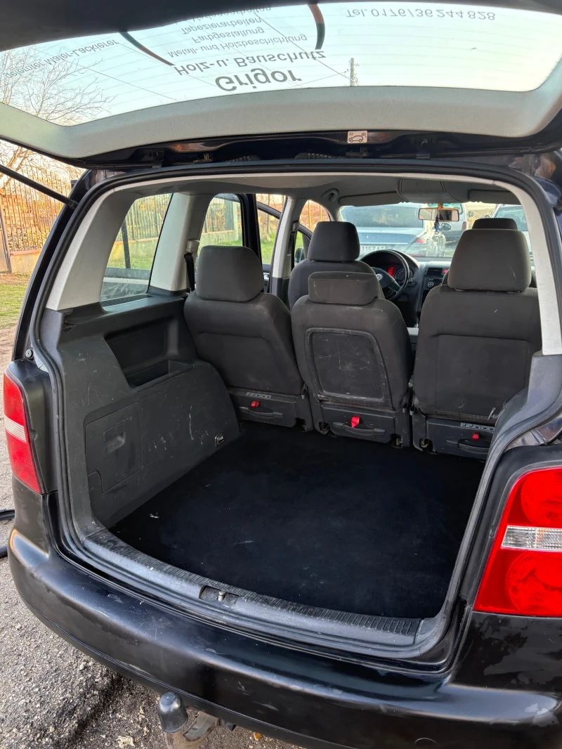 VW Touran, снимка 5 - Автомобили и джипове - 48488126