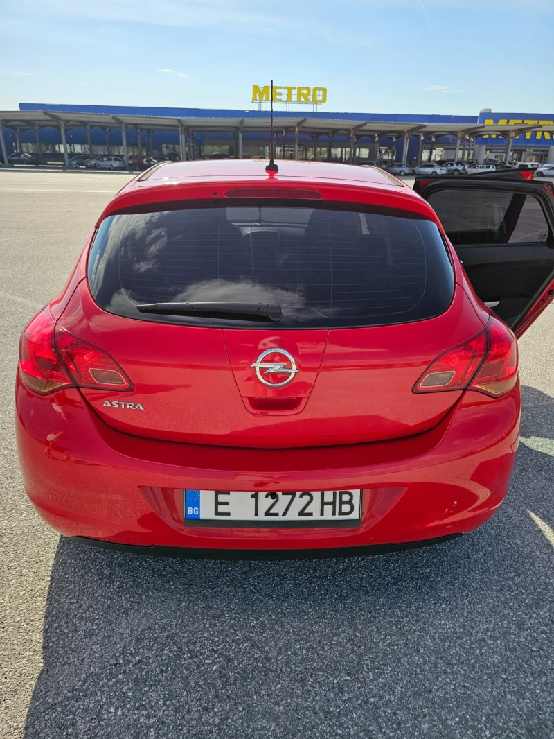 Opel Astra, снимка 13 - Автомобили и джипове - 48801245