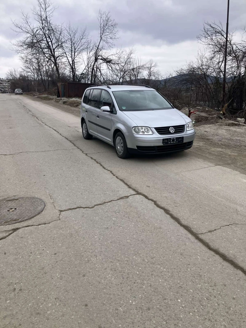 VW Touran 1.9 TDI 6+ 1, снимка 4 - Автомобили и джипове - 49048098