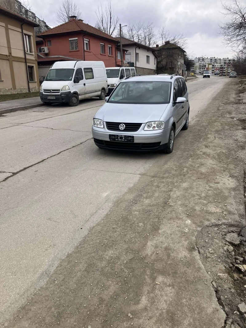 VW Touran 1.9 TDI 6+ 1, снимка 2 - Автомобили и джипове - 49048098