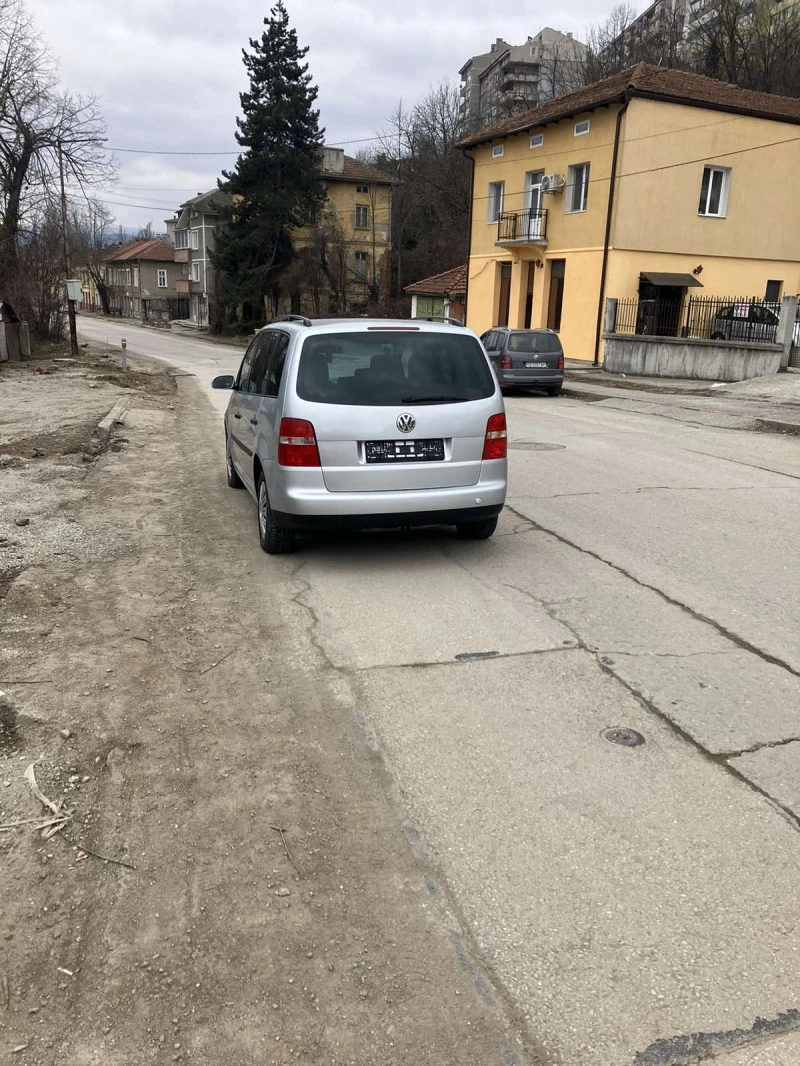 VW Touran 1.9 TDI 6+ 1, снимка 7 - Автомобили и джипове - 49048098