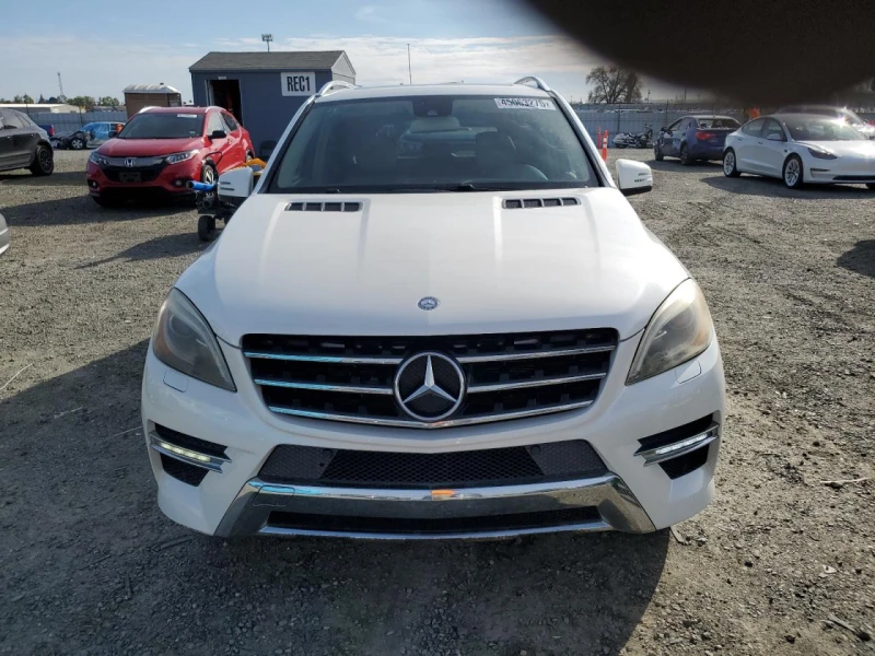 Mercedes-Benz ML 550 4MATIC* AMG-PACK, снимка 2 - Автомобили и джипове - 49186237