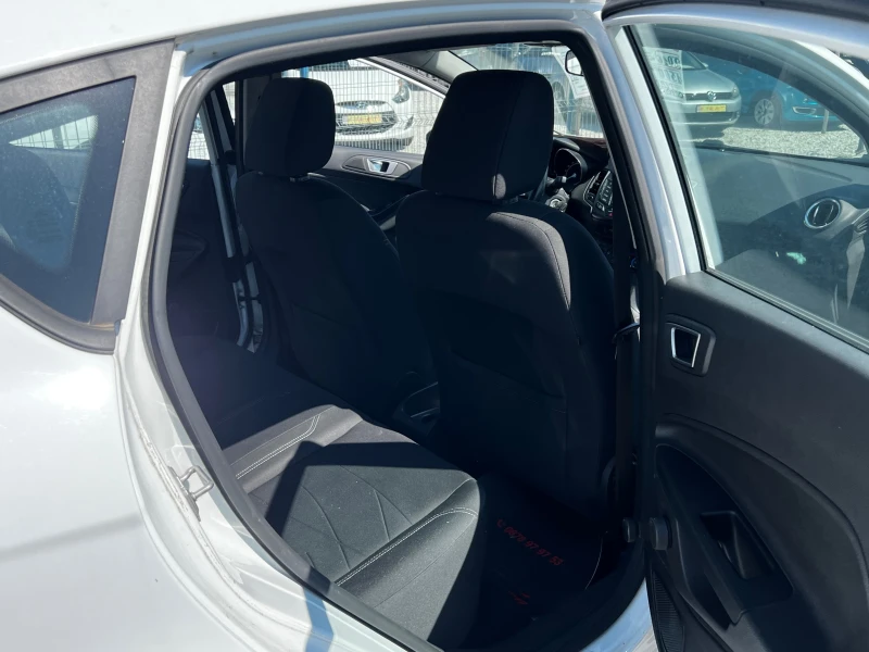 Ford Fiesta ЛИЗИНГ-ДИЗЕЛ-КЛИМА, снимка 10 - Автомобили и джипове - 51309168