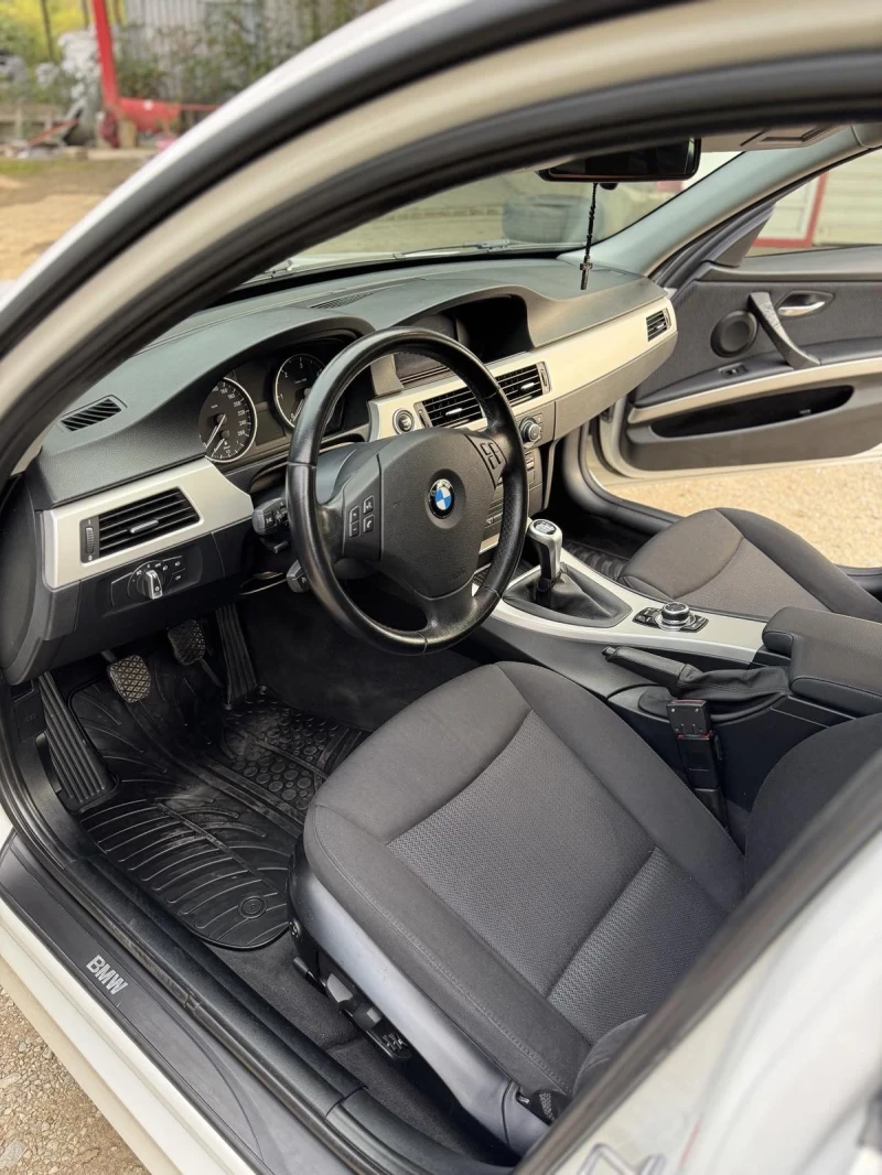 BMW 320 xDrive, снимка 7 - Автомобили и джипове - 51358825