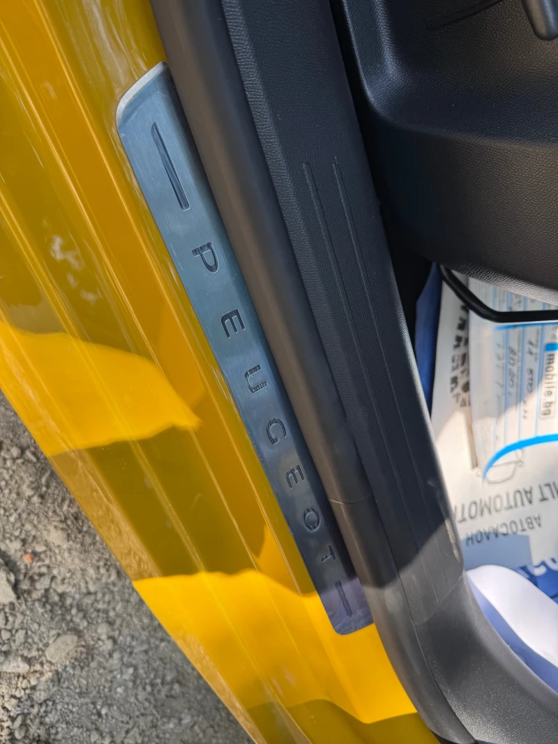 Peugeot 208 GT LINE 11500км, снимка 7 - Автомобили и джипове - 51783370