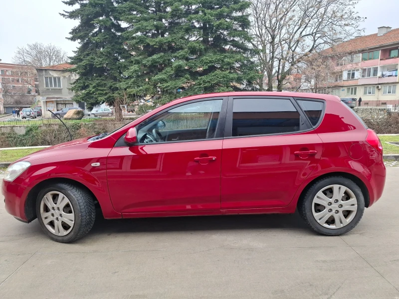 Kia Ceed, снимка 4 - Автомобили и джипове - 53440829