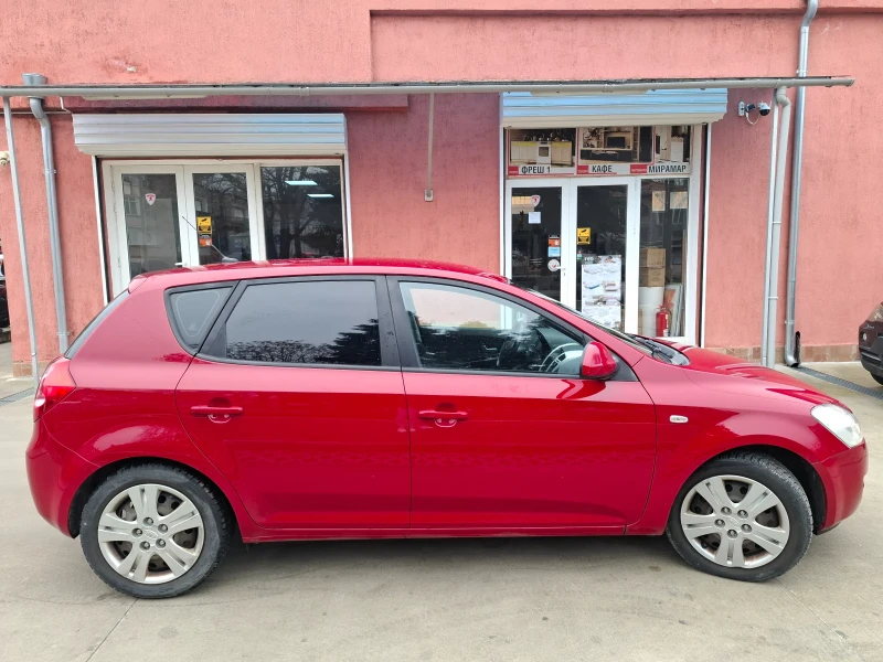 Kia Ceed, снимка 8 - Автомобили и джипове - 53440829