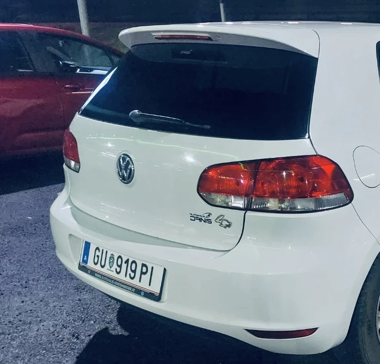 VW Golf 1.6TDI, снимка 4 - Автомобили и джипове - 48442090