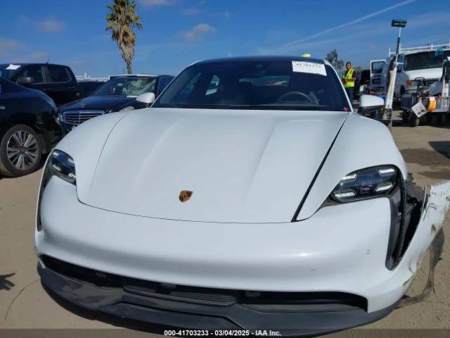 Porsche Taycan 4s Авто Кредит!Крайна цена до БГ! - изображение 4