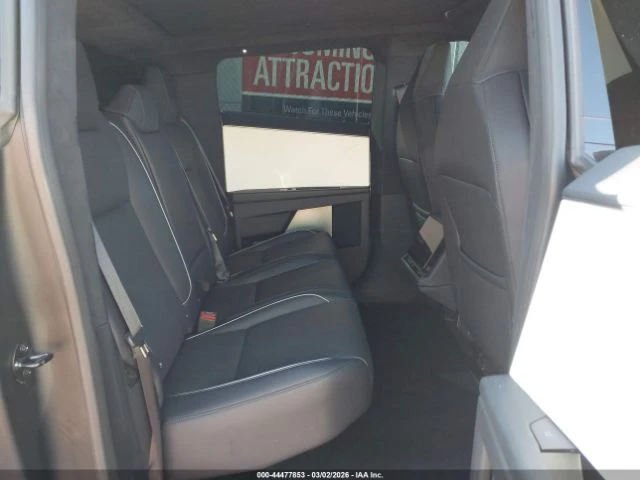 Tesla Cybertruck КРАЙНА ЦЕНА, снимка 8 - Автомобили и джипове - 53812954