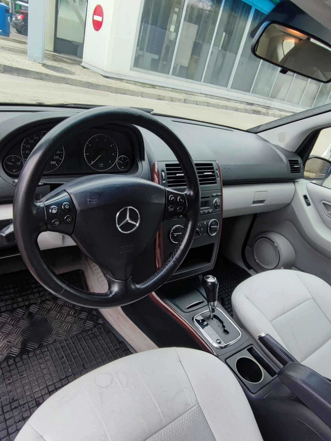 Mercedes-Benz 150  - изображение 9