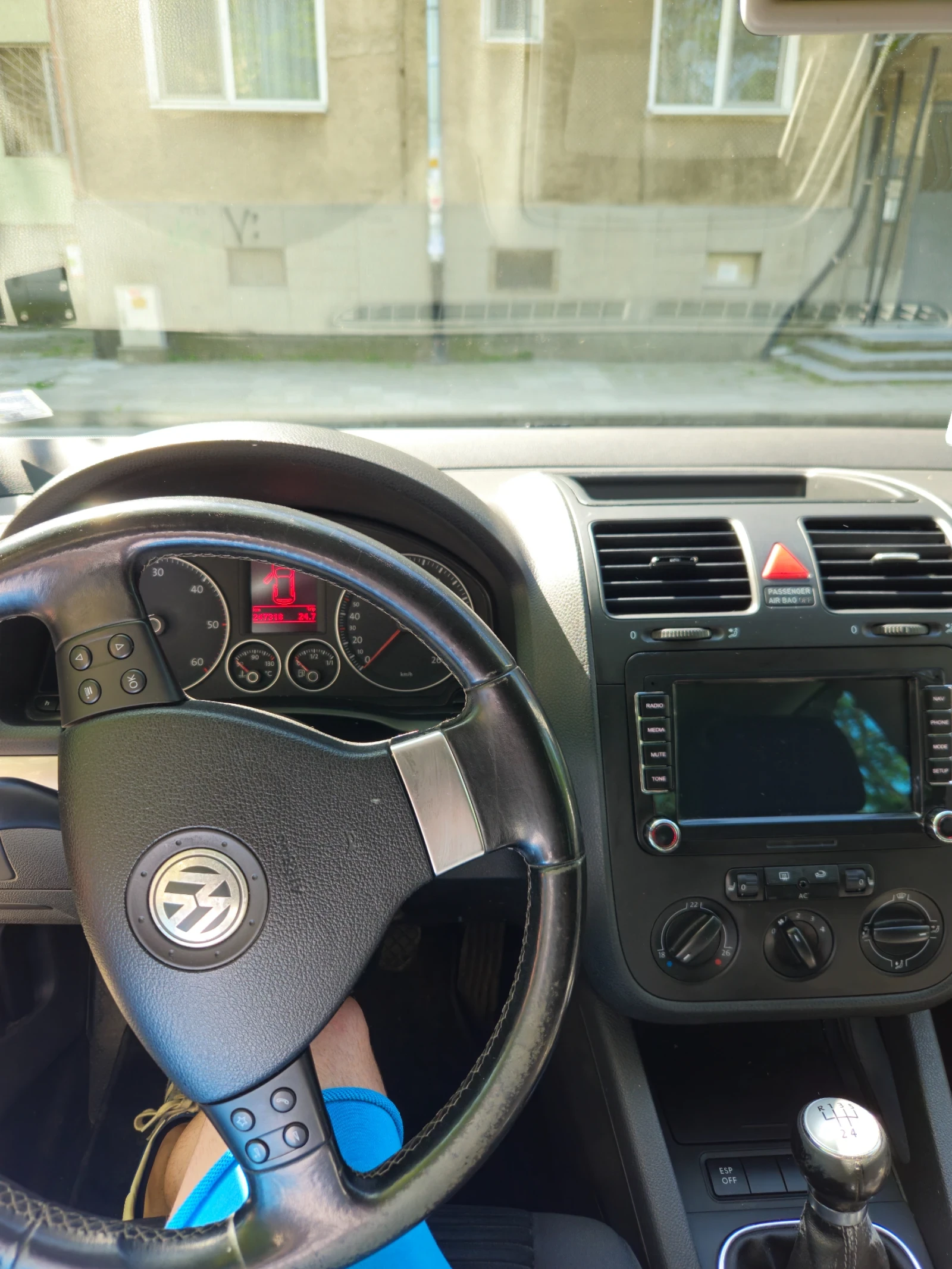 VW Golf  V 1.9 TDI bluemotion - изображение 4