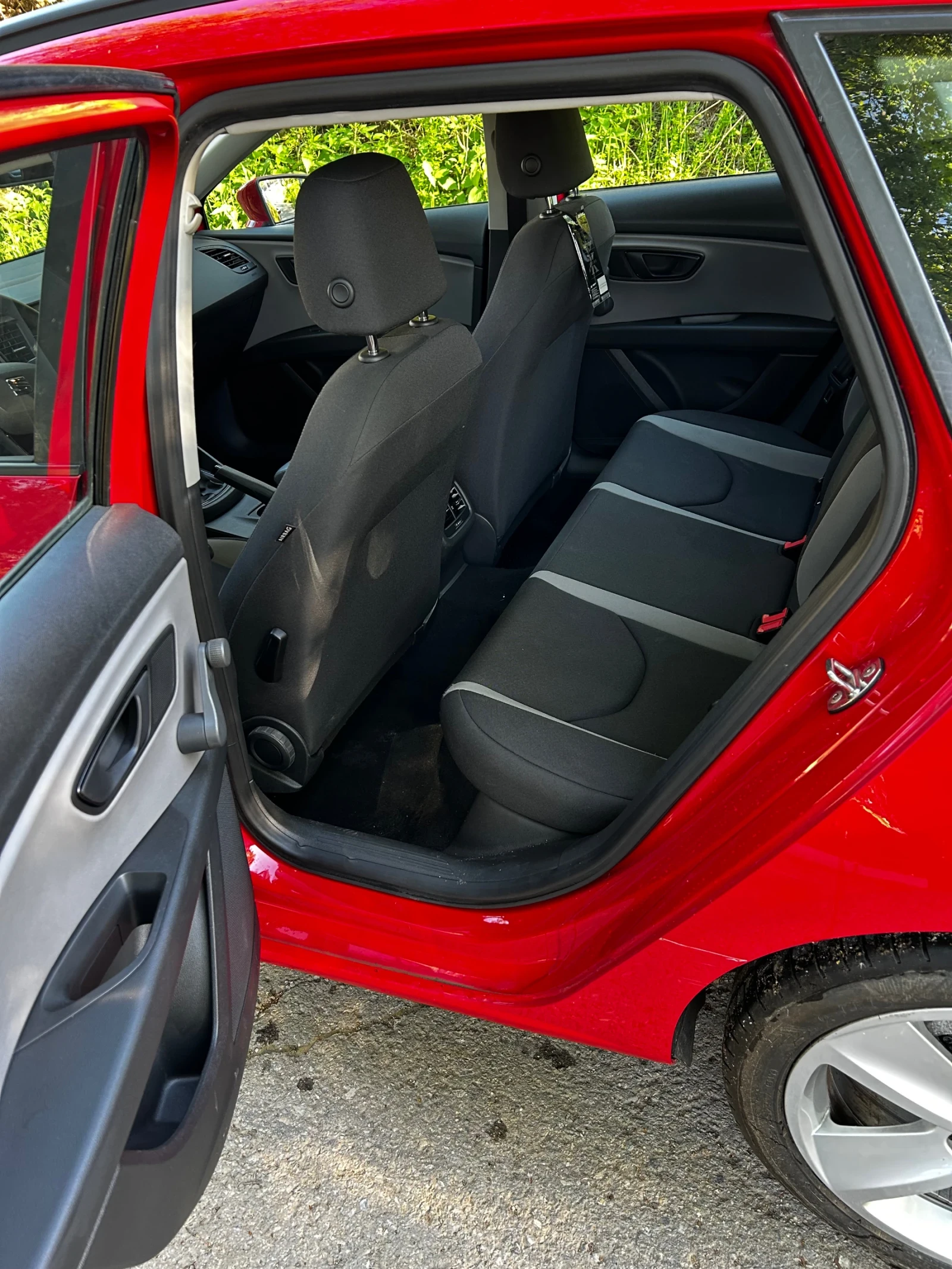 Seat Leon 1.6TDI - изображение 9