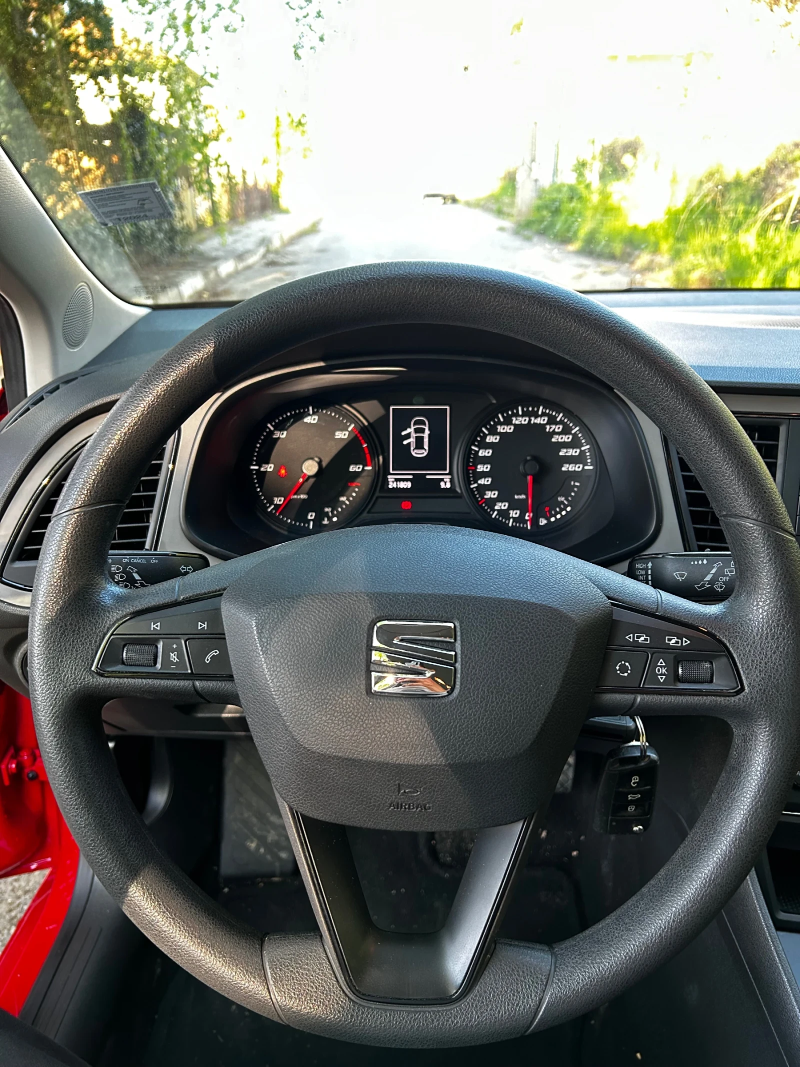 Seat Leon 1.6TDI - изображение 5