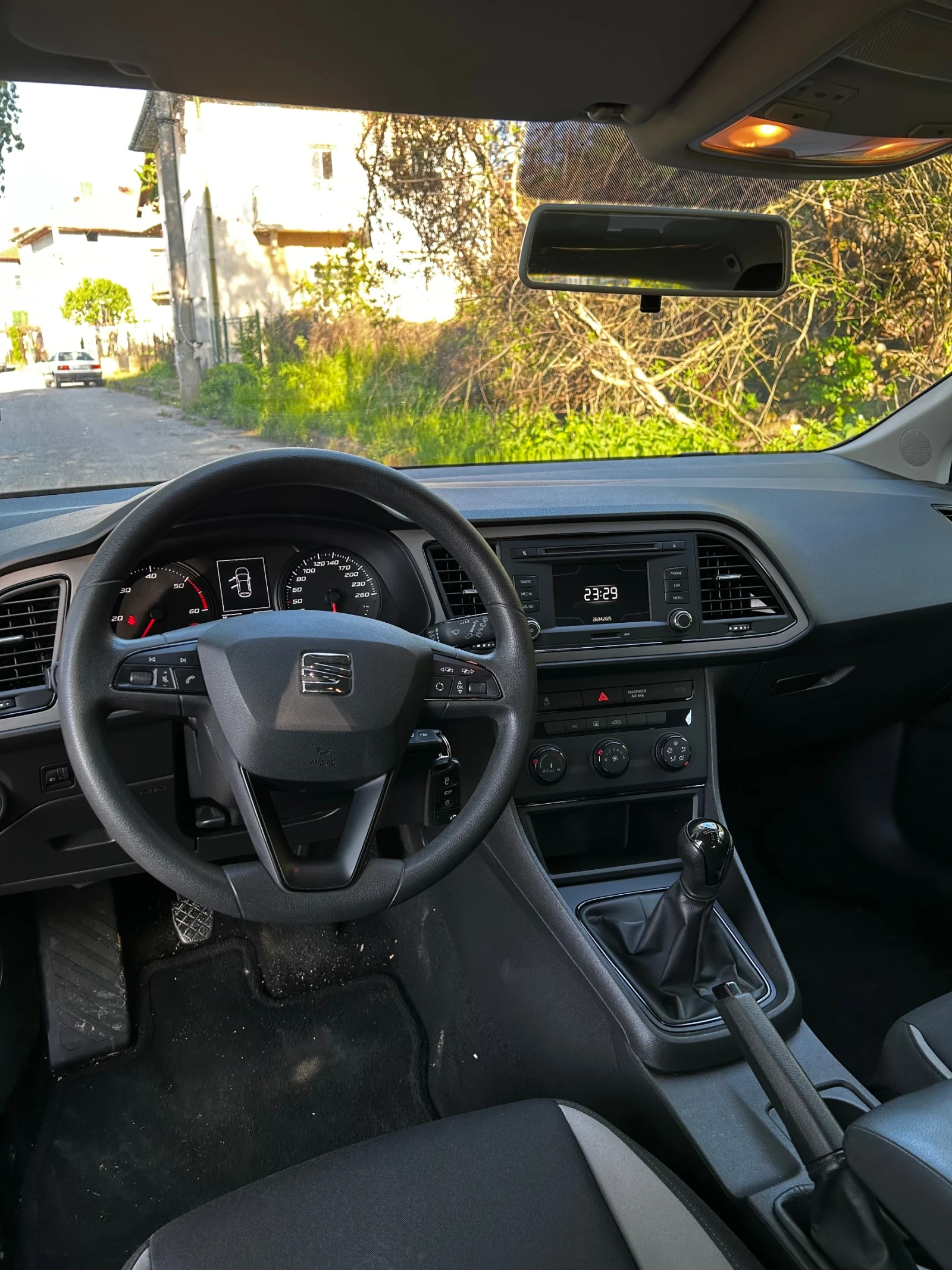 Seat Leon 1.6TDI - изображение 6