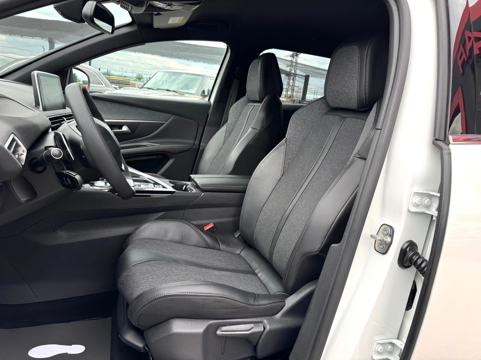 Peugeot 3008 1.6i-GT LINE-KEYLESS-LANE ASSIST-BLIND SPOT-ТОП - изображение 9