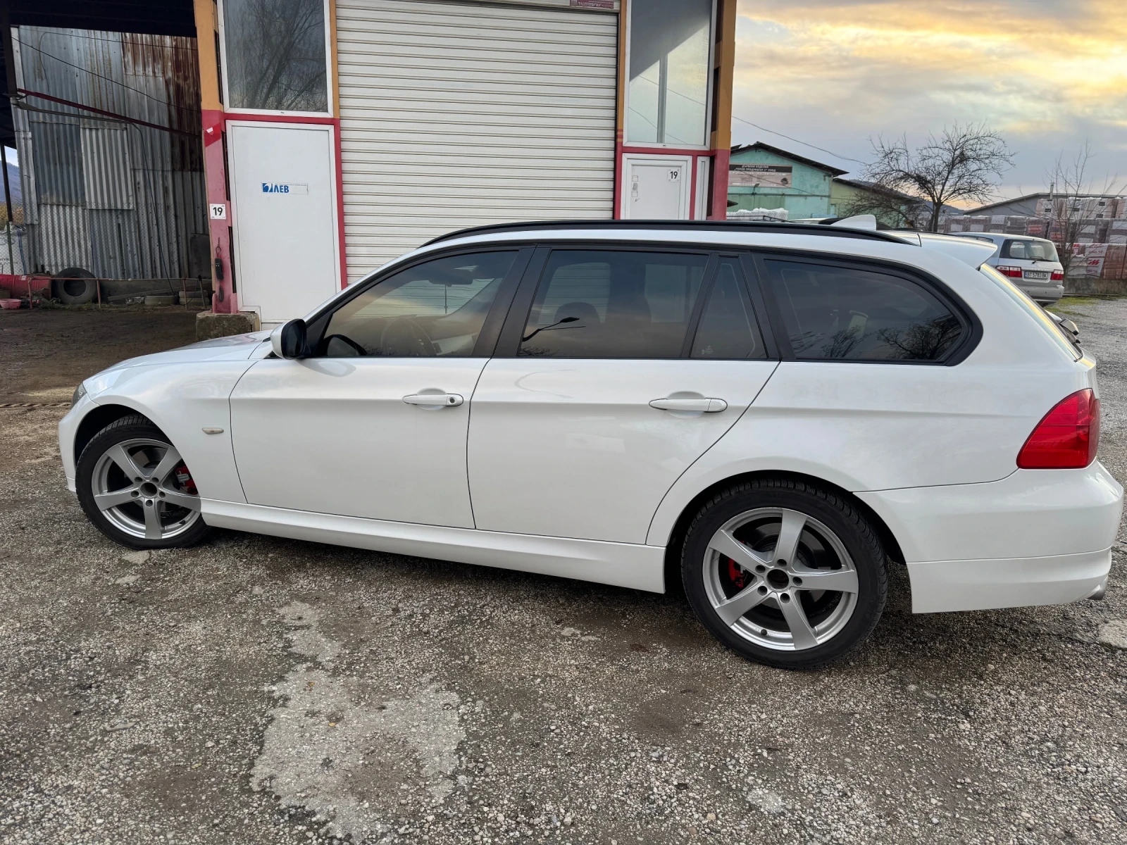 BMW 320 xDrive | Mobile.bg � ����������� 12