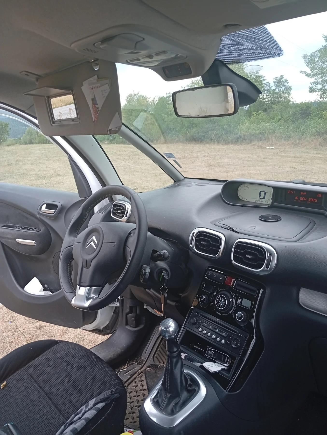 Citroen C3 Picasso 1, 4 - изображение 7