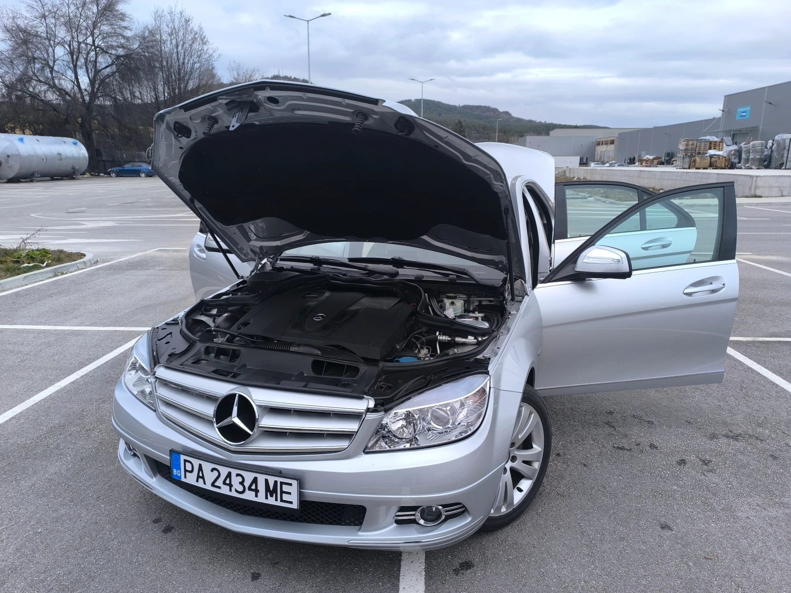 Mercedes-Benz C 220, снимка 15 - Автомобили и джипове - 53952233