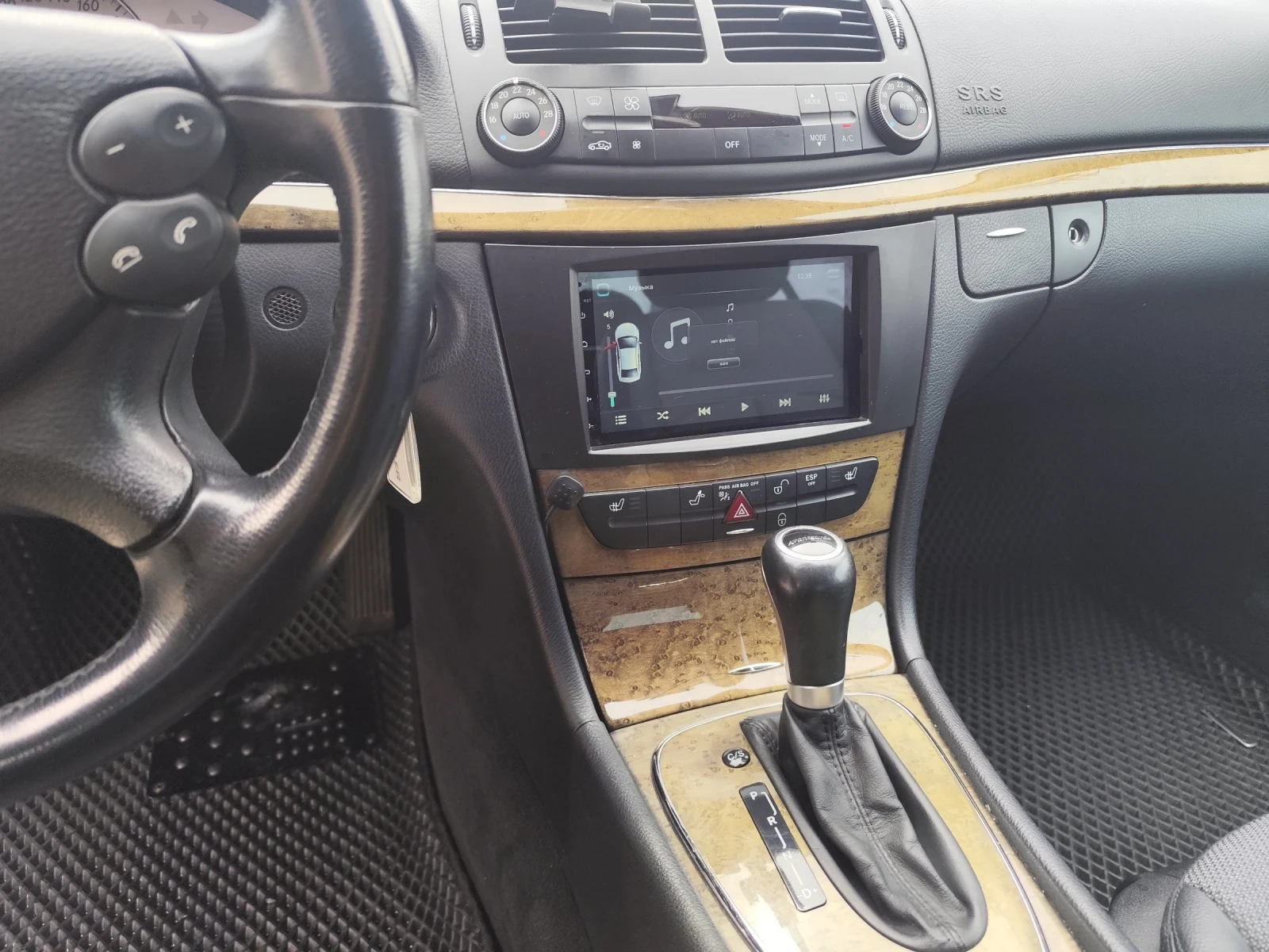 Mercedes-Benz E 280, снимка 6 - Автомобили и джипове - 54311418