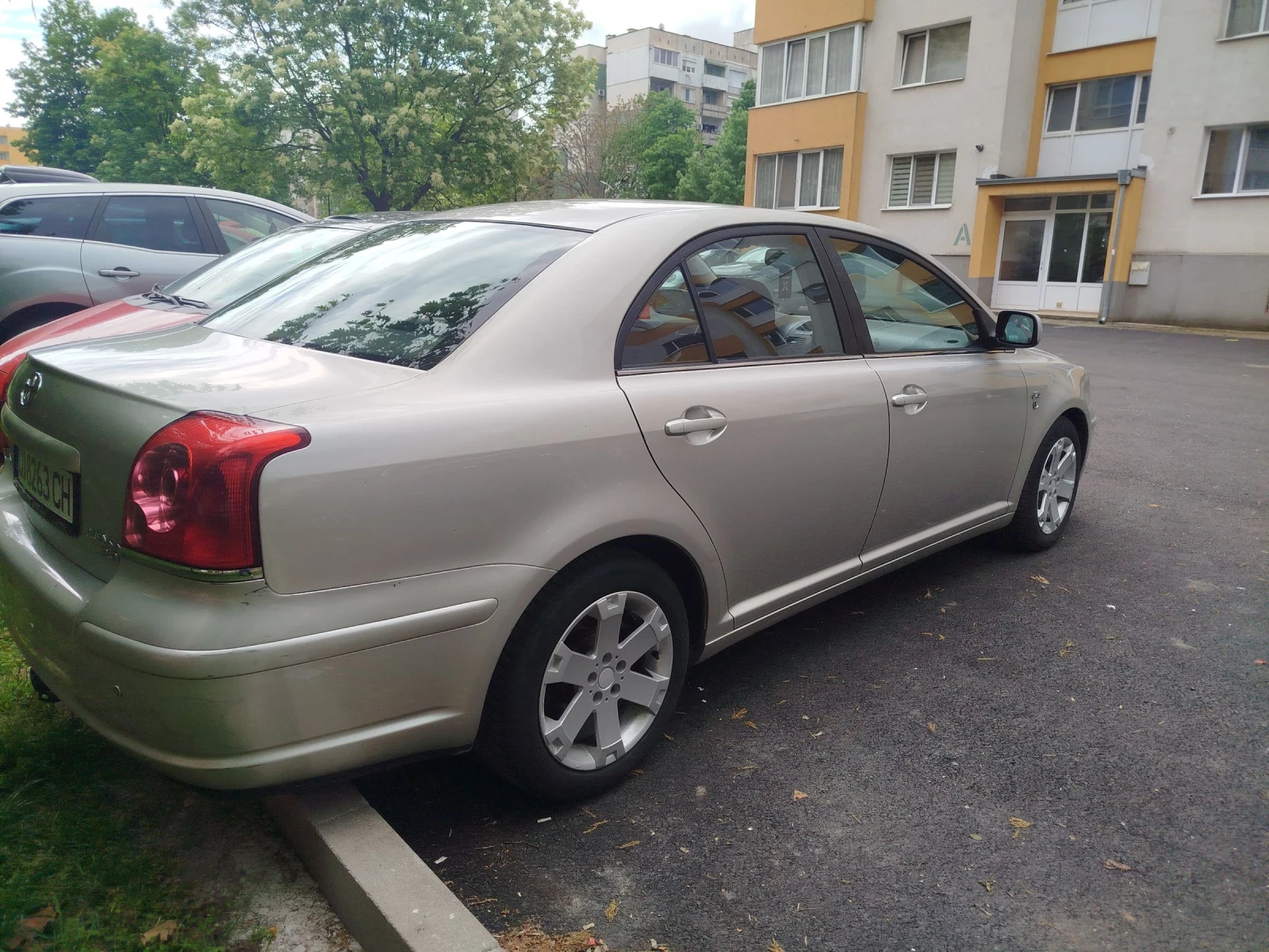 Toyota Avensis 2.0D4D  ТОП, снимка 4 - Автомобили и джипове - 54772680