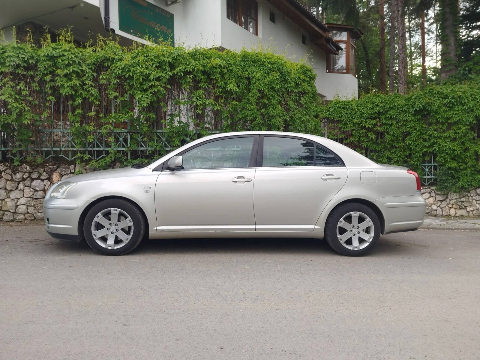 Toyota Avensis 2.0D4D  ТОП, снимка 3 - Автомобили и джипове - 54772680