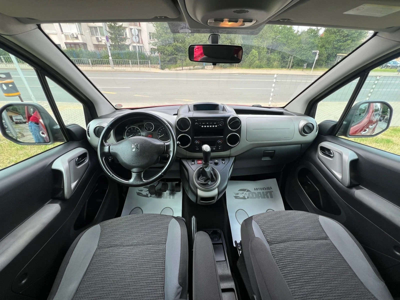 Peugeot Partner TEPPE/1.6HDi, снимка 9 - Автомобили и джипове - 54890288