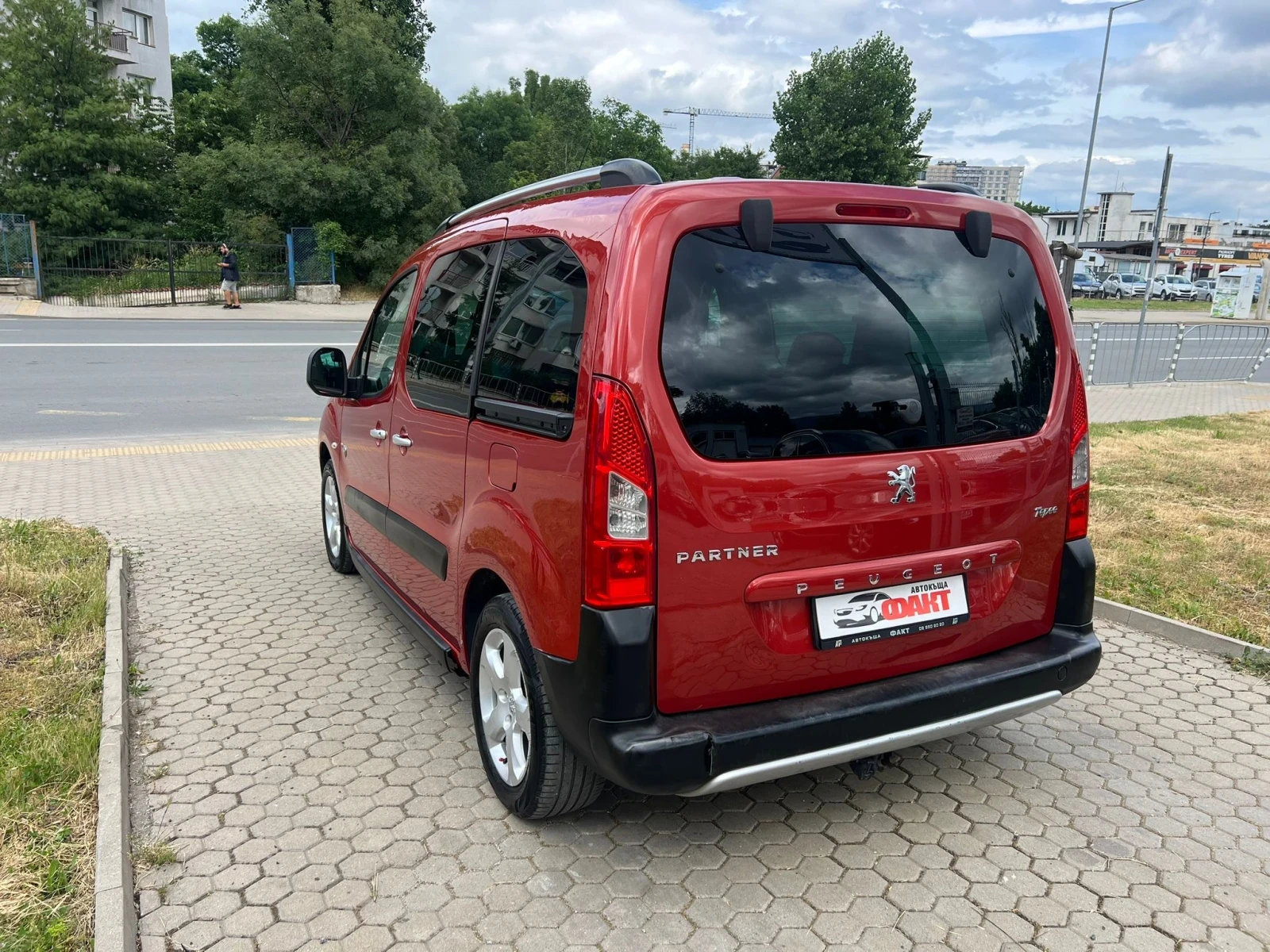 Peugeot Partner TEPPE/1.6HDi, снимка 6 - Автомобили и джипове - 54890288