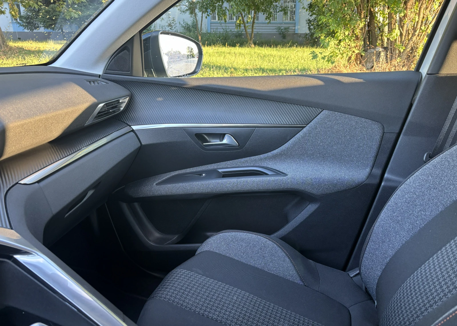 Peugeot 3008, снимка 12 - Автомобили и джипове - 55287192