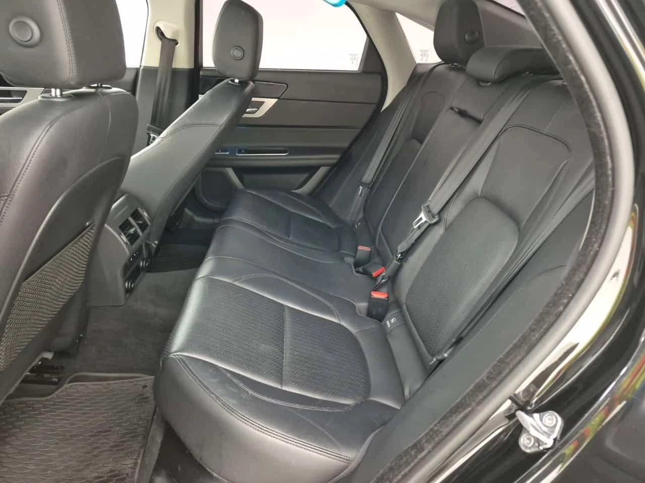Jaguar Xf * PRESTIGE * CARFAX * ����� �� ����������� | Mobile.bg � ����������� 12