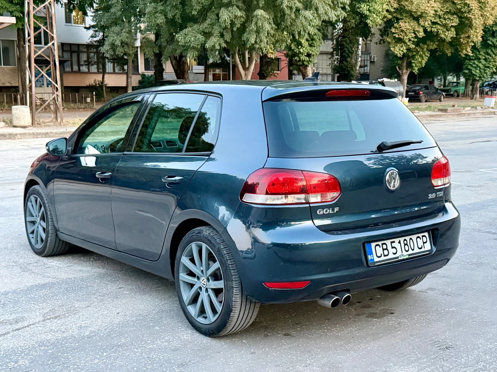 VW Golf 2.0 TDI, снимка 4 - Автомобили и джипове - 55600916