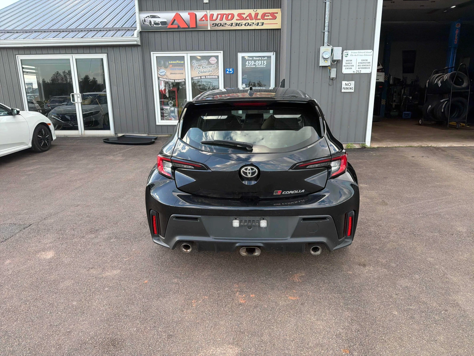 Toyota Corolla * GR* Core * АВТОКРЕДИТ БЕЗ ПЪРВОНАЧАЛНА ВНОСКА* , снимка 4 - Автомобили и джипове - 56113181