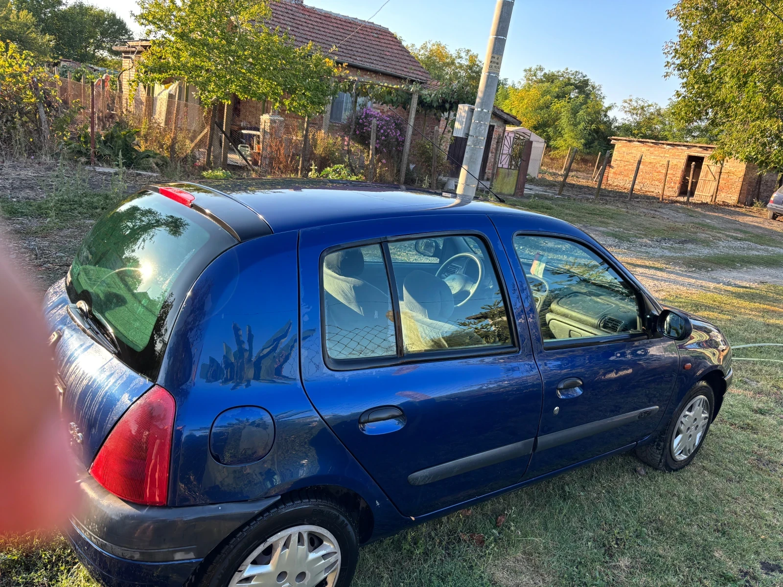 Renault Clio 1.9 DTI, снимка 3 - Автомобили и джипове - 56167561