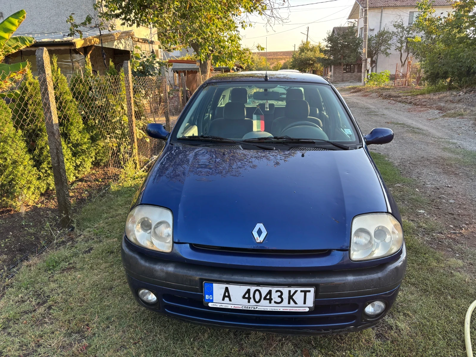 Renault Clio 1.9 DTI, снимка 6 - Автомобили и джипове - 56167561
