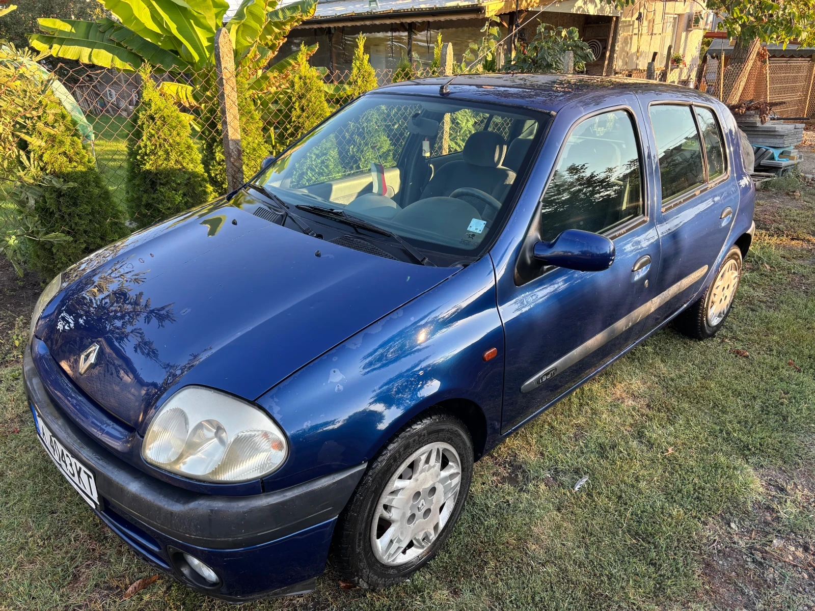 Renault Clio 1.9 DTI, снимка 2 - Автомобили и джипове - 56167561