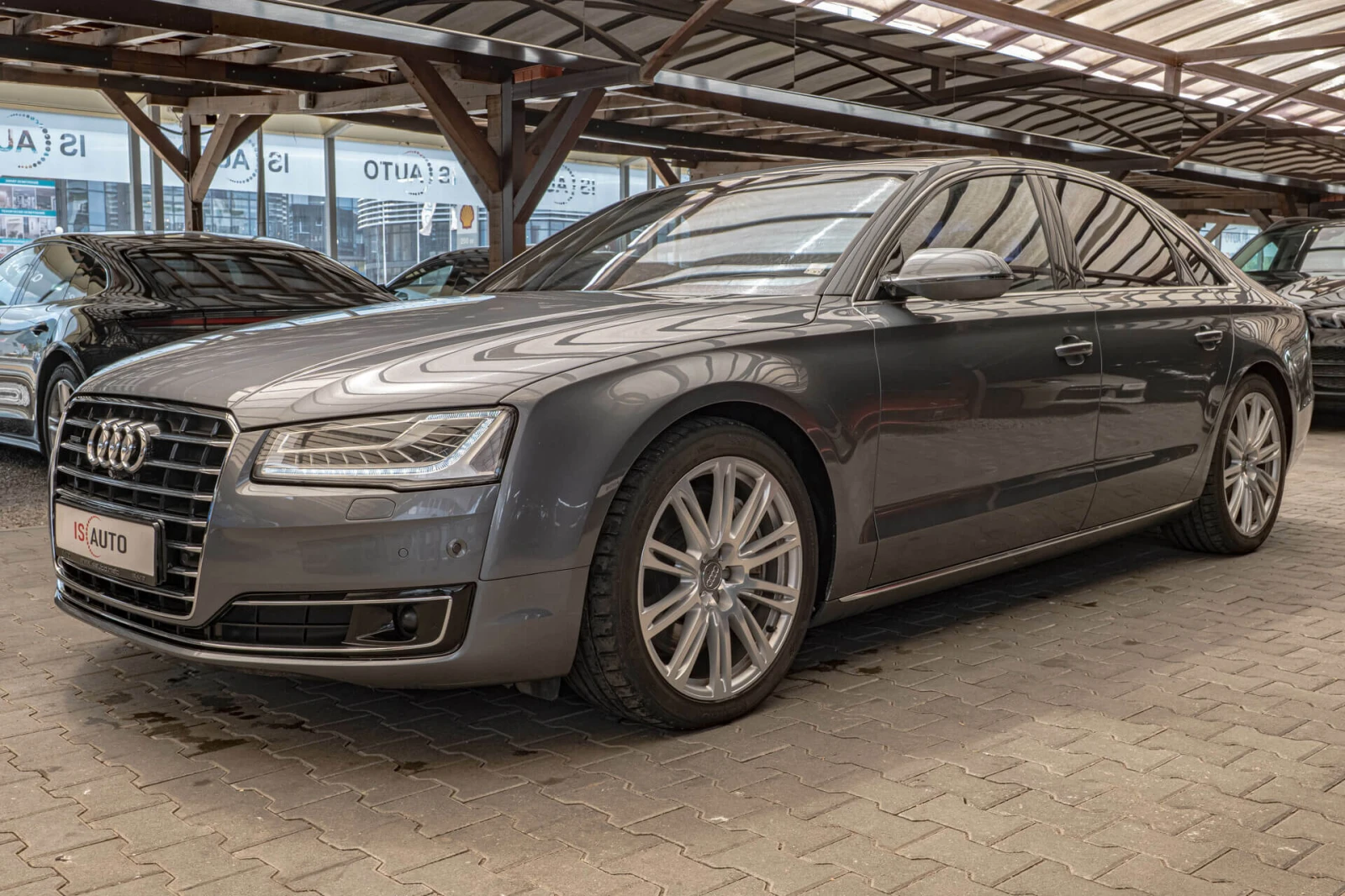 Audi A8 4.2TDI/Обдухване/BOSE/HuD/Обдухване/Алкантар/Камер, снимка 2 - Автомобили и джипове - 56201335