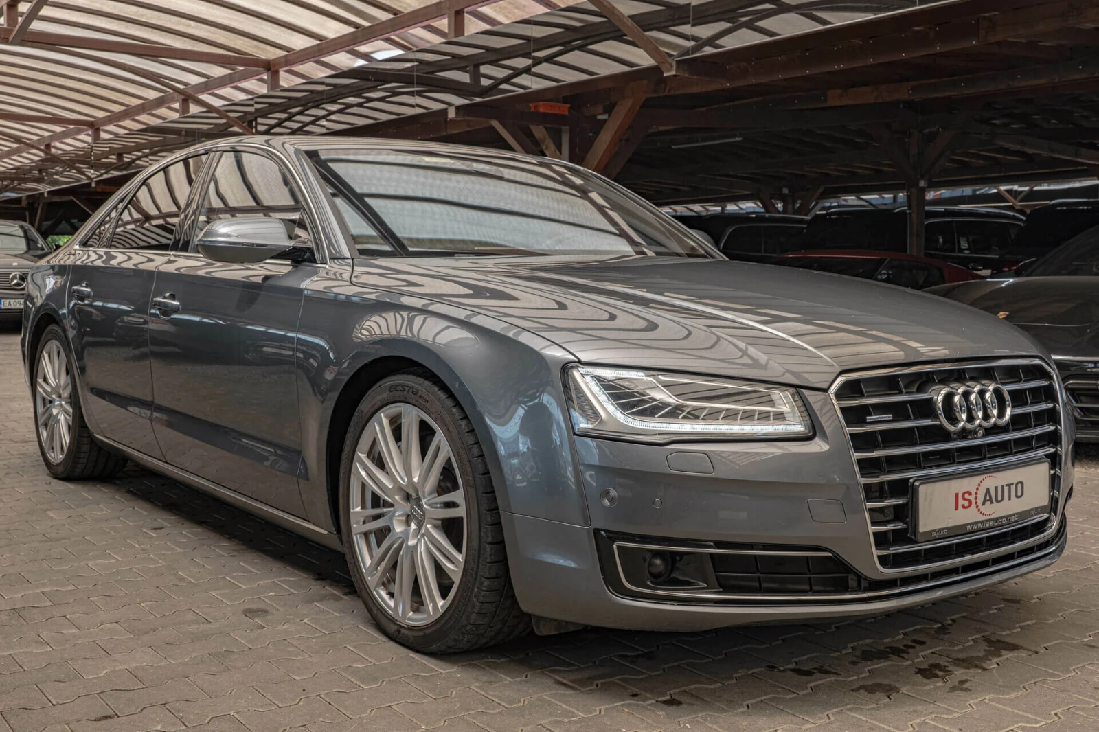 Audi A8 4.2TDI/Обдухване/BOSE/HuD/Обдухване/Алкантар/Камер, снимка 3 - Автомобили и джипове - 56201335
