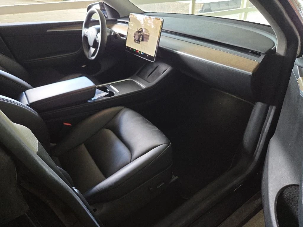 Tesla Model Y LFP, снимка 10 - Автомобили и джипове - 56228962
